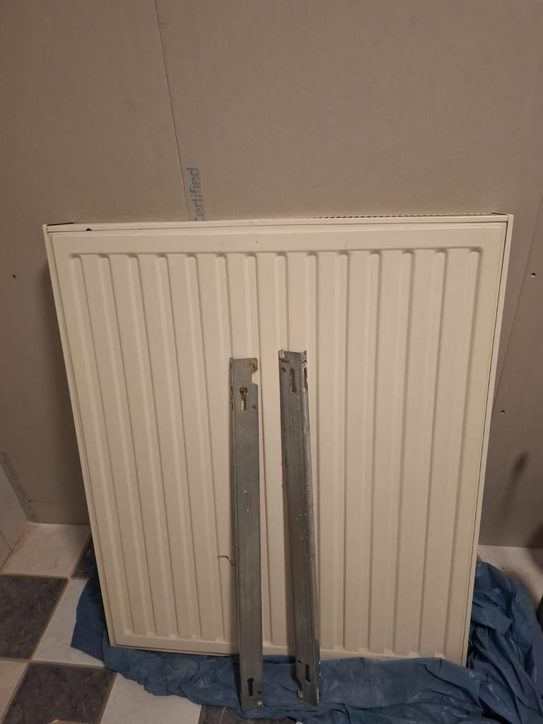 Radiateur 90 cm x 75 cm, Bricolage & Construction, Chauffage & Radiateurs, Enlèvement, Radiateur