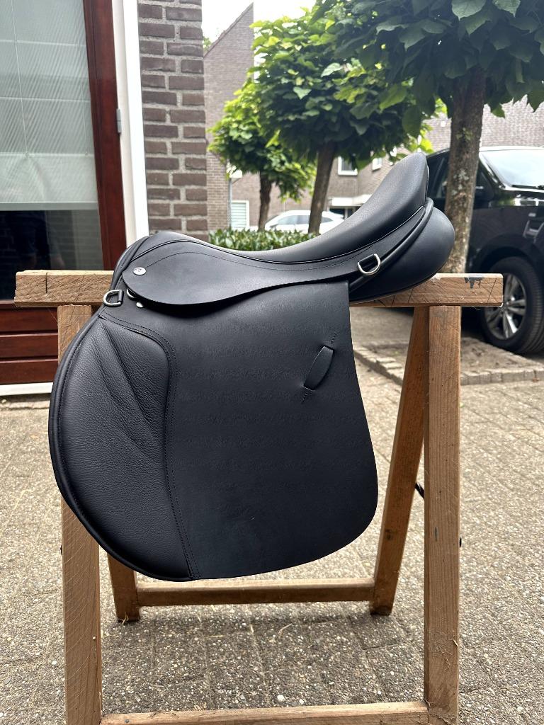 Gediplomeerde zadelpasser Limburg, Noord-Brabant en België, Services & Professionnels, Animaux | Chevaux | Soins, Garde & Dressage
