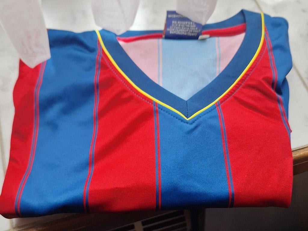 Setje van fc barcelona, voetbalshirt nieuw maat xl, Verzamelen, Sportartikelen en Voetbal, Ophalen of Verzenden, Zo goed als nieuw