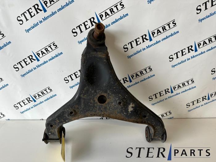 Bras de suspension avant droit d'un Mercedes Sprinter, 3 mois de garantie, Utilisé, -, -
