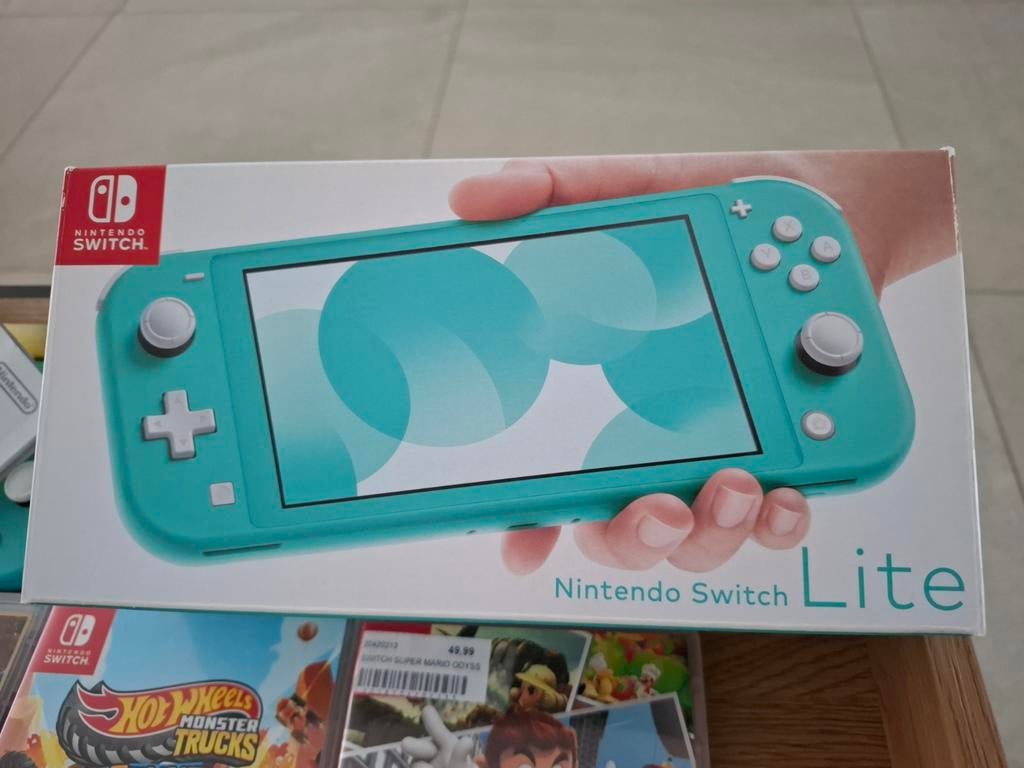Nintendo Switch Lite, Games en Spelcomputers, Spelcomputers | Nintendo Switch, Ophalen