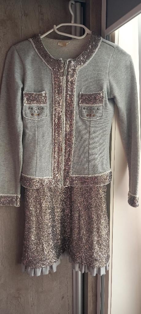 Grijze jurk en vest pailetten Monnalisa Chic maat 140, Enlèvement ou Envoi, Ensemble, Comme neuf, Monnalisa