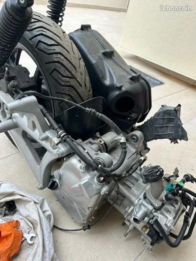 Moteur xmax et pièces., Enlèvement ou Envoi, Carburateur, Yamaha