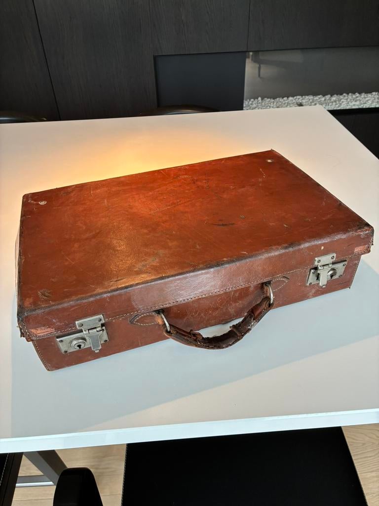 Oud lederen koffertje, Ophalen, Gebruikt, Leer