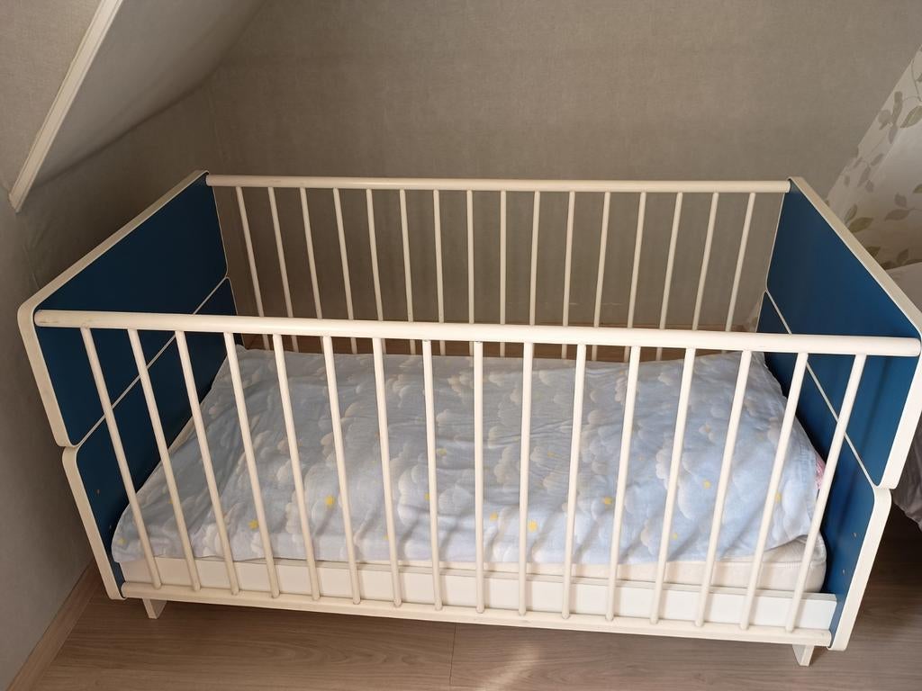 Vintage Babybed tot kinderbed INCL matras - van 'Herlag', Ophalen, Gebruikt
