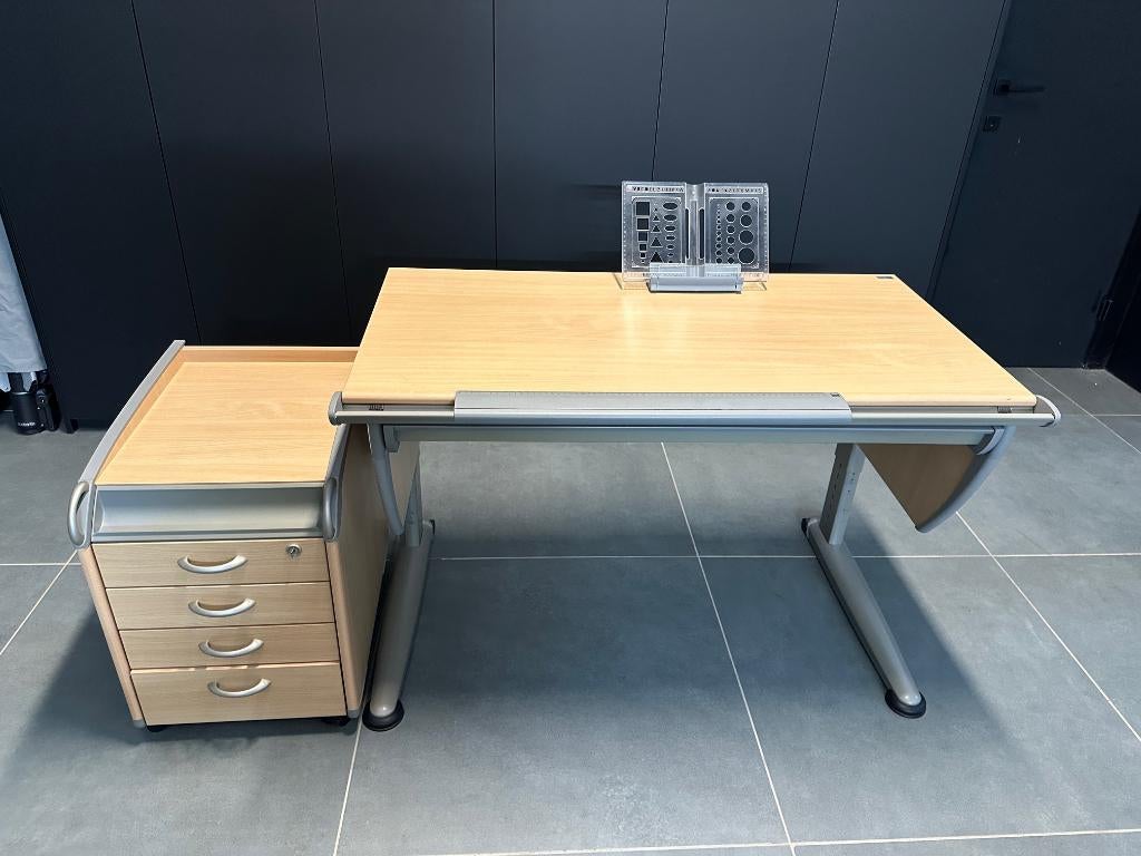 Meegroeibureau Moll, Huis en Inrichting, Ophalen, In hoogte verstelbaar, Zo goed als nieuw