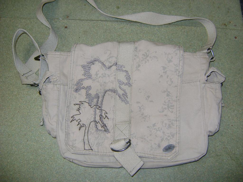 sac bandoulière marron EDC, Bijoux, Sacs & Beauté, Sacs | Sacs à bandoulière, Enlèvement ou Envoi, Utilisé, Esprit