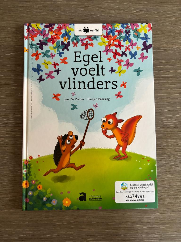 Egel voelt vlinders (leesknuffel), Boeken, Kinderboeken | Kleuters, Fictie algemeen, Jongen of Meisje, Ophalen of Verzenden, Zo goed als nieuw