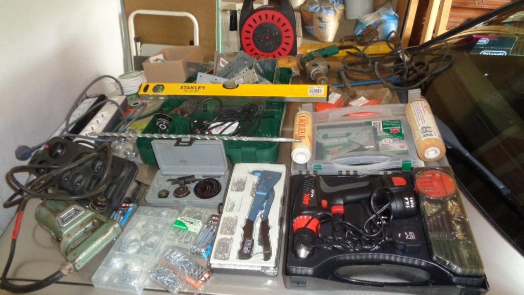 OUTILLAGE DIVERS, Enlèvement
