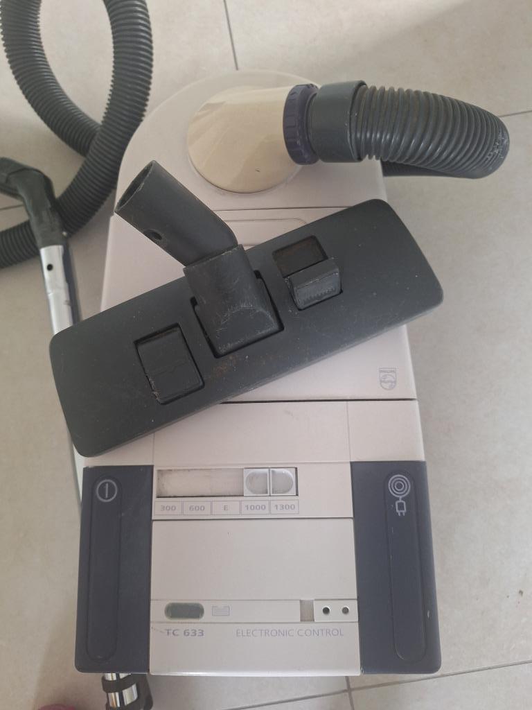 Aspirateur traineau Philips turbo silence, Aspirateur, Sac à poussière, Enlèvement, Utilisé