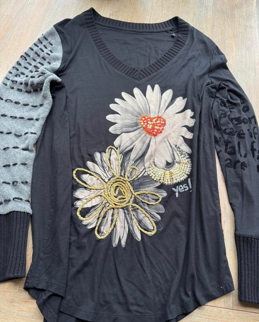 Desigual t shirt lange mouw, Ophalen, Zo goed als nieuw, Maat 42/44 (L)