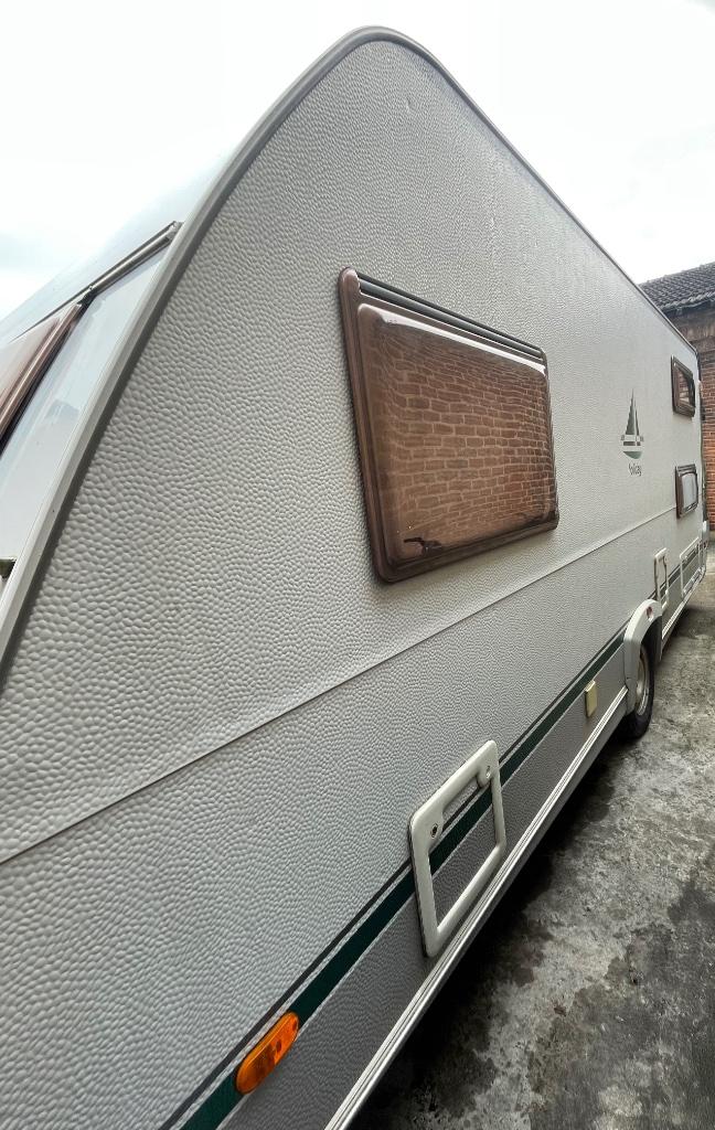 Caravan Eifelland Holiday 500 TK, Caravanes & Camping, Caravanes, Particulier, jusqu'à 6, 1000 - 1250 kg, Siège standard, Eifel