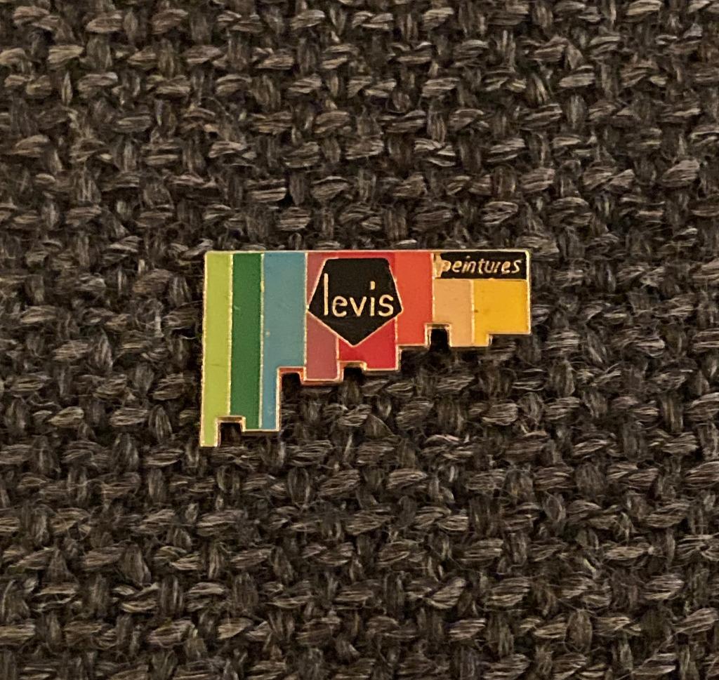 PIN - LEVIS - PEINTURES - VERF, Envoi, Utilisé, Marque, Insigne ou Pin's