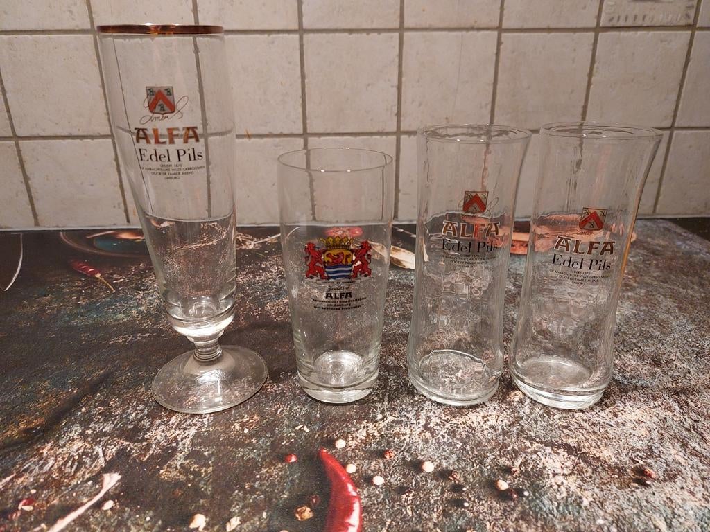 Alfa Edel bière blonde différents verres de collection, Collections, Enlèvement ou Envoi, Comme neuf, Verre ou Verres, Autres marques