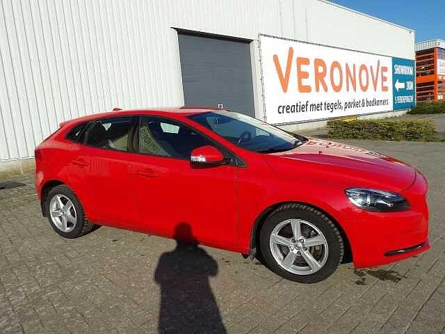Volvo V40 2.0 D2, Autos, Rouge, Achat, 87 kW, Euro 6