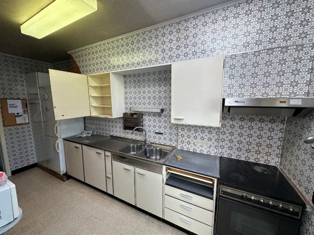 Gratis complete keuken af te halen in Zottegem centrum, Ophalen, Gebruikt, Wit, Enkelwandige keuken