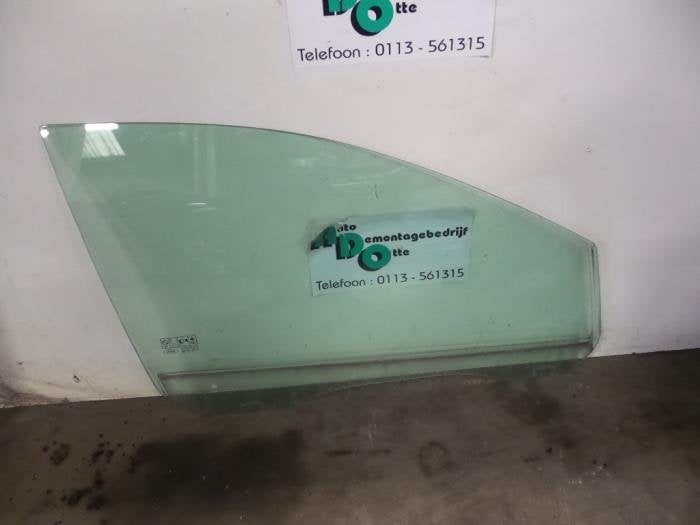 Vitre portière 4portes avant droite d'un Ford Focus (Focus, -, 3 mois de garantie, -, -