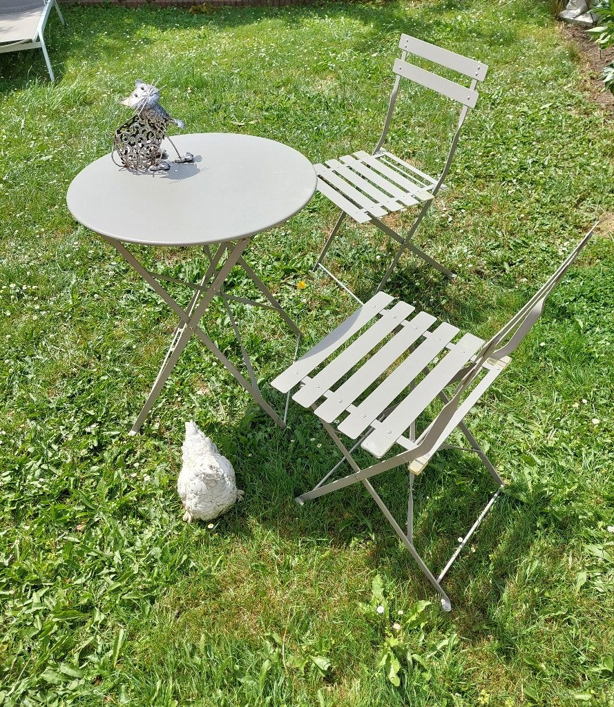 Tafel + 2 opvouwbare stoelen voor in de tuin, Overige materialen, Bijzettafel, Zo goed als nieuw, Loungeset
