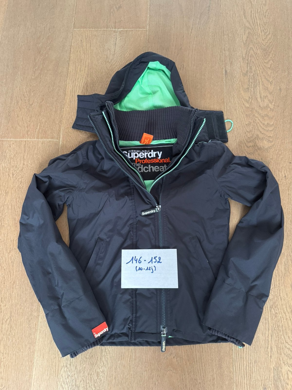 Tussenseizoensjas - Superdry - maat 146-152 (11j), Ophalen, Zo goed als nieuw, Jongen of Meisje, Jas
