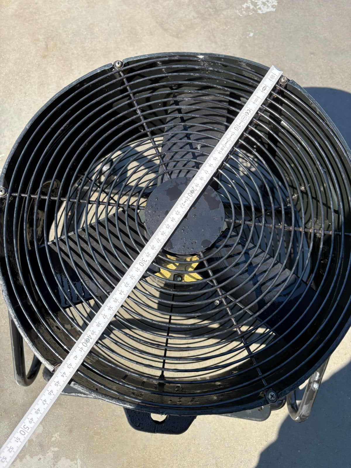 Zeer krachtige ventilator ideaal om op te hangen in stal !, Ophalen of Verzenden, Nieuw, Vloerventilator