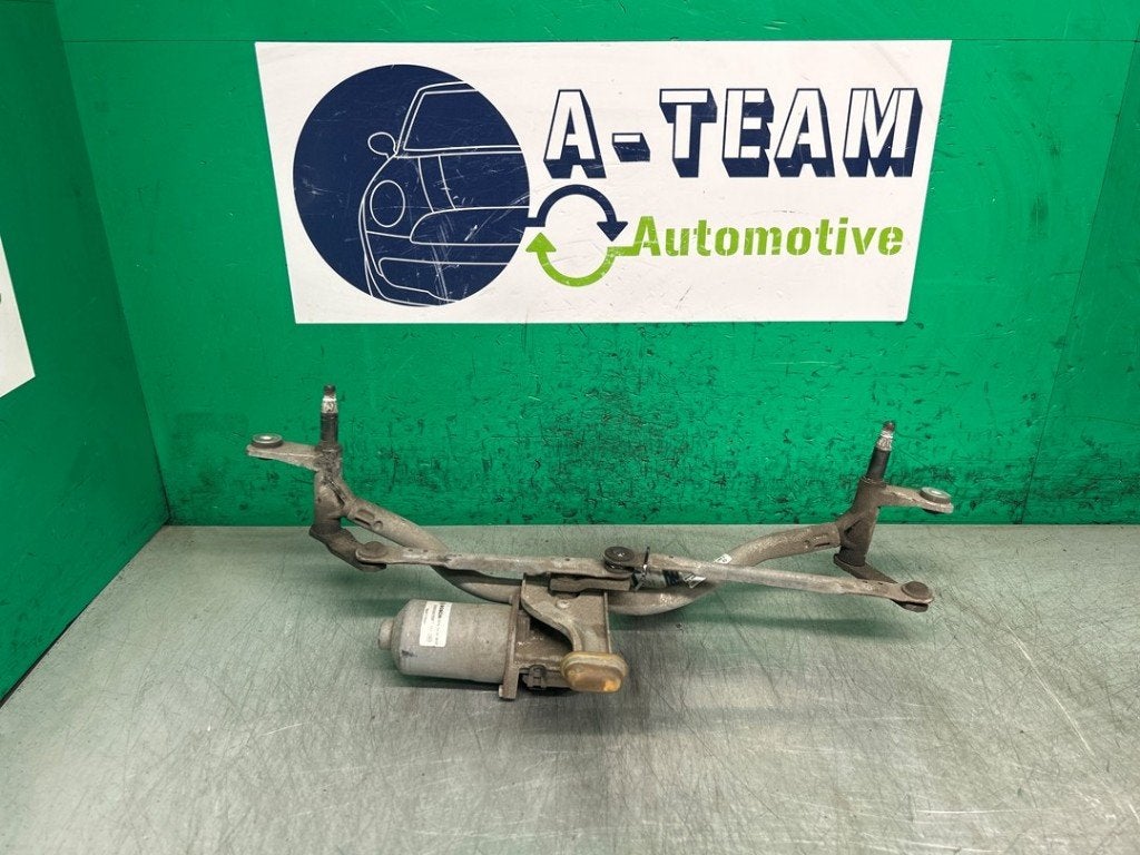 MOTEUR + TRINGLERIE ESSUIE GLACE AVANT (|288004907R|), Renault, Utilisé, Peter-Huppertz-Straße 5
51063  Köln, DE, Dialog.deutschland@renault.de
