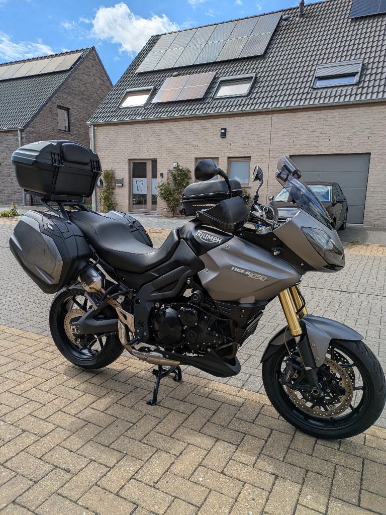 Triumph tiger, Entreprise, Occasion, 3 cylindres, Poignées chauffantes