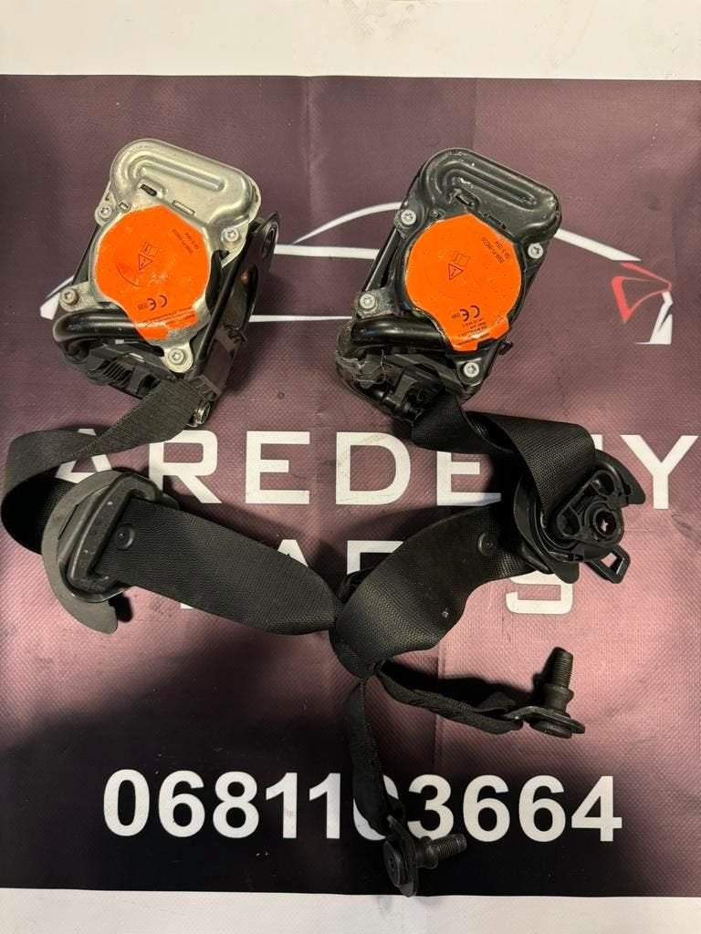Mercedes A B Klasse W176 W246 GLA W156 Gordels Voor L + R, -, Utilisé, -, -