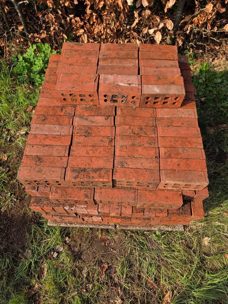 Rode gevelsteen (~350 stuks), Ophalen