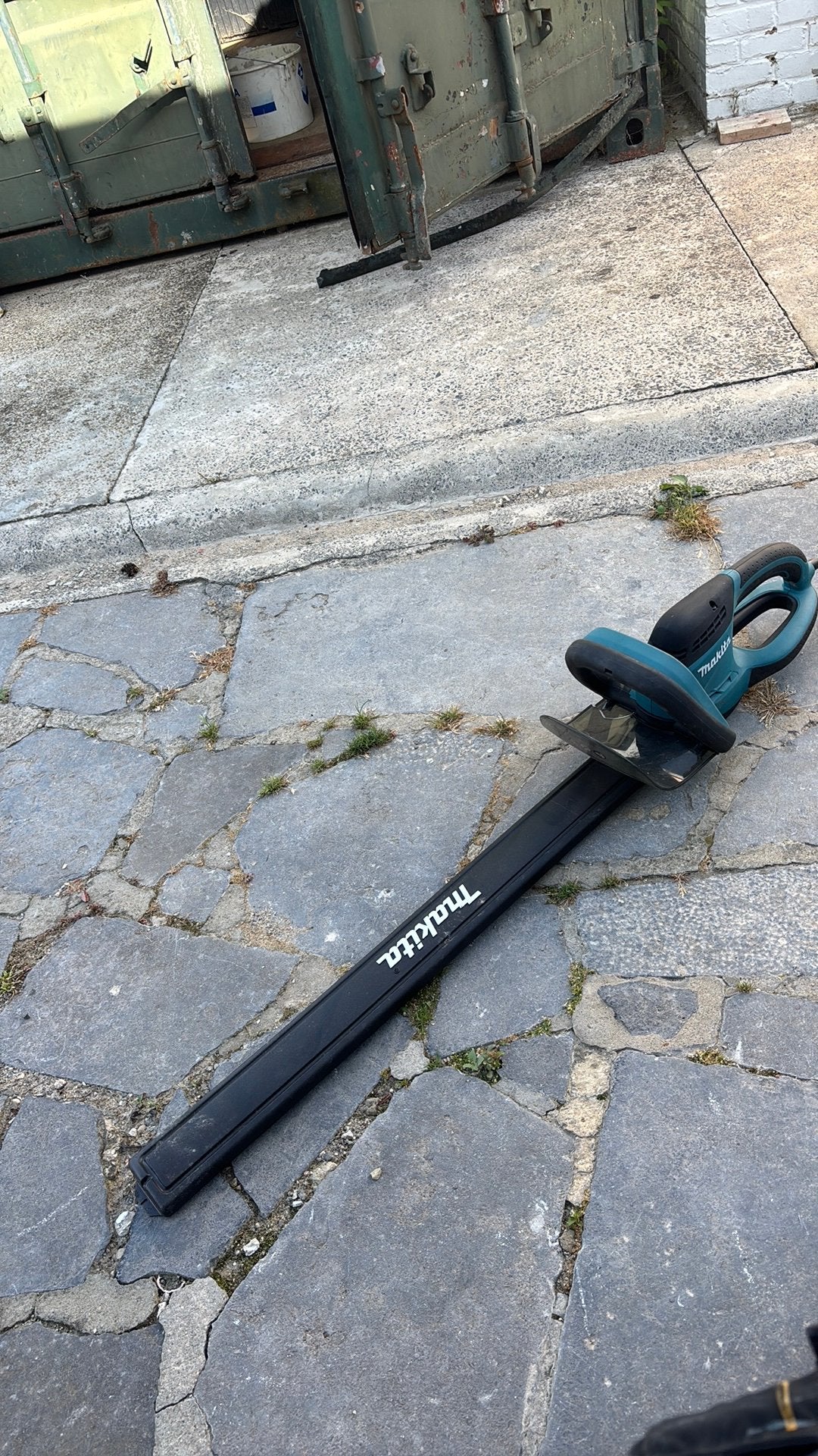 Cisailles à haies Makita, Enlèvement, Utilisé, Électrique