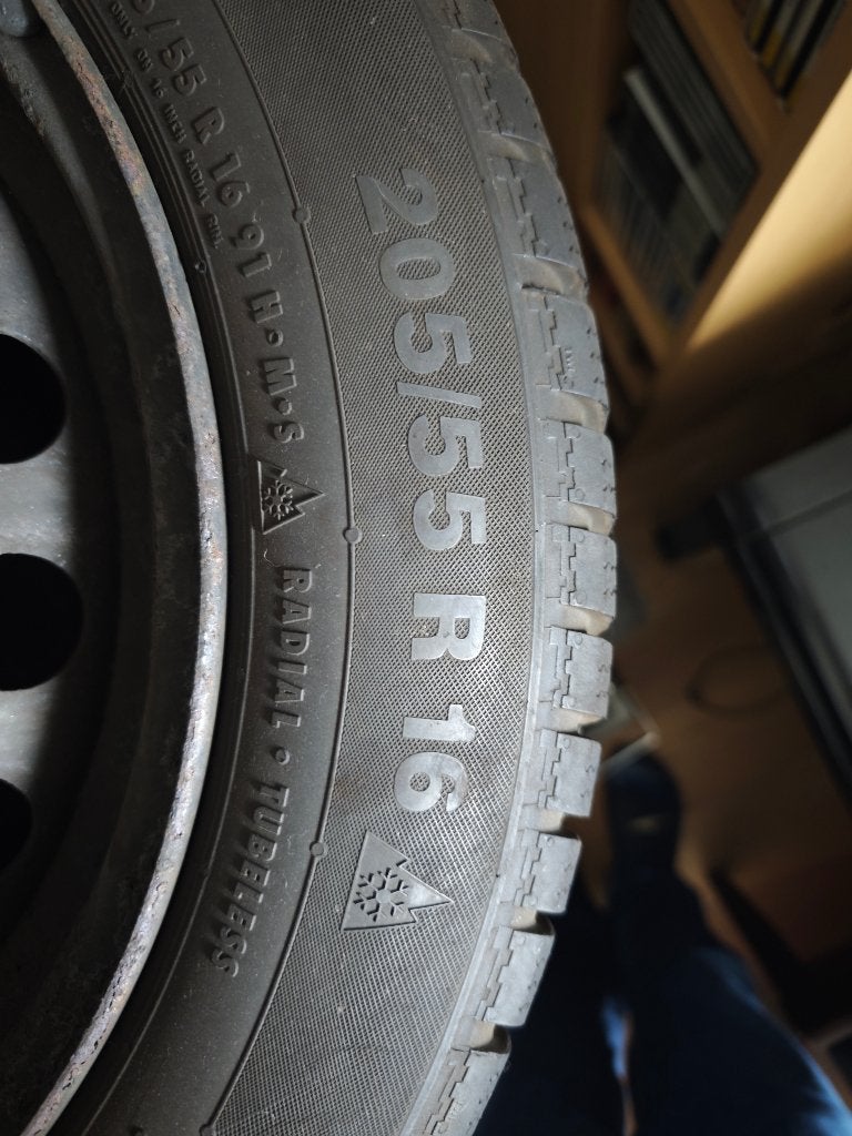 Pneus d'Hiver Continentale 205/55 R16 avec Jantes, Pneus et Jantes, Pneus hiver, 16 pouces, 205 mm