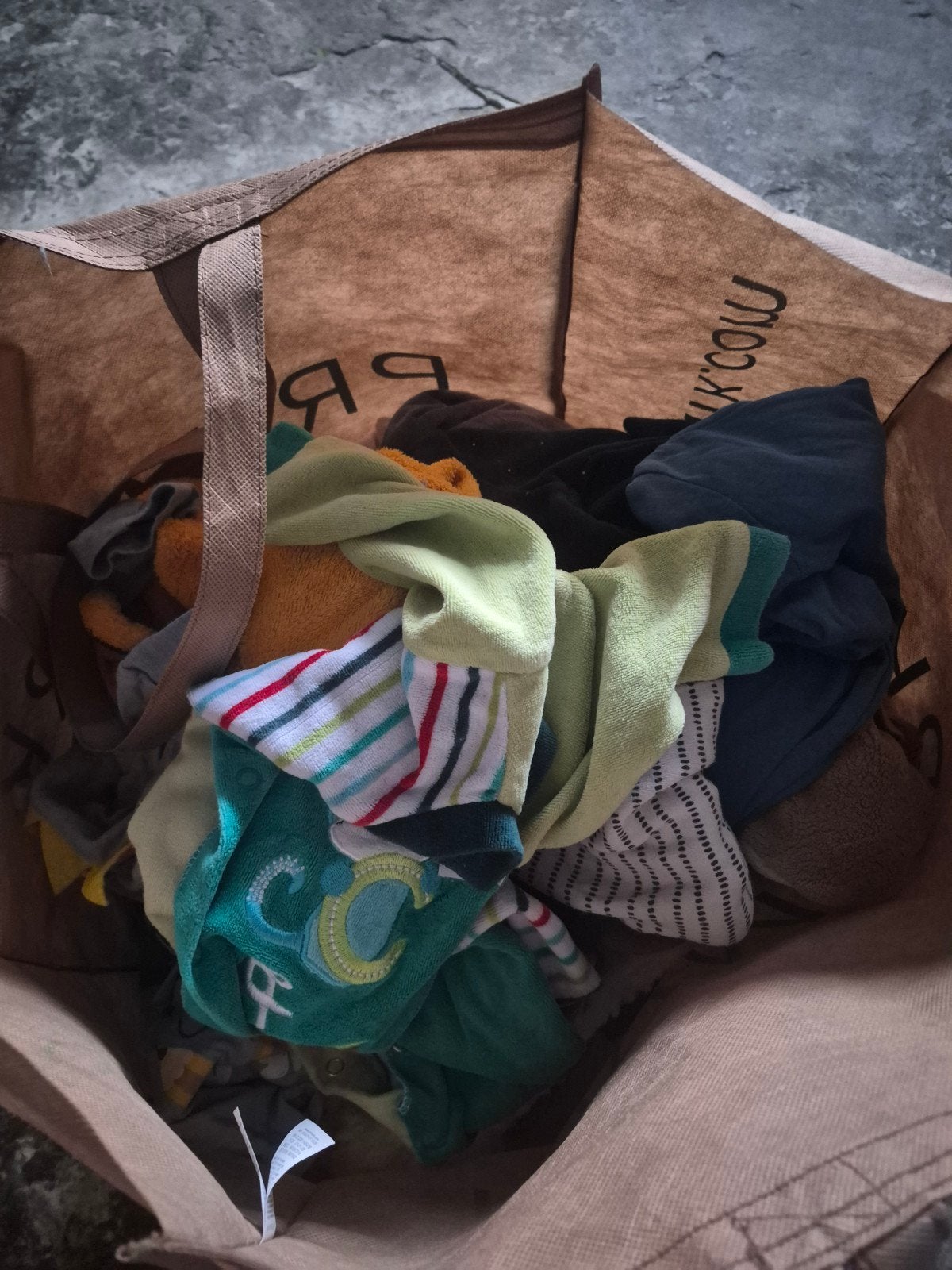 lot de vêtements garçon 6 , 9 , 12 mois, Enfants & Bébés, Enlèvement, Comme neuf, Taille 74
