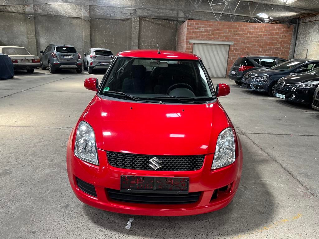 Suzuki swift 2008 1.3 benzine 140.000Km airco, Autos, Suzuki, Rouge, Achat, Boîte manuelle, Feux de virage