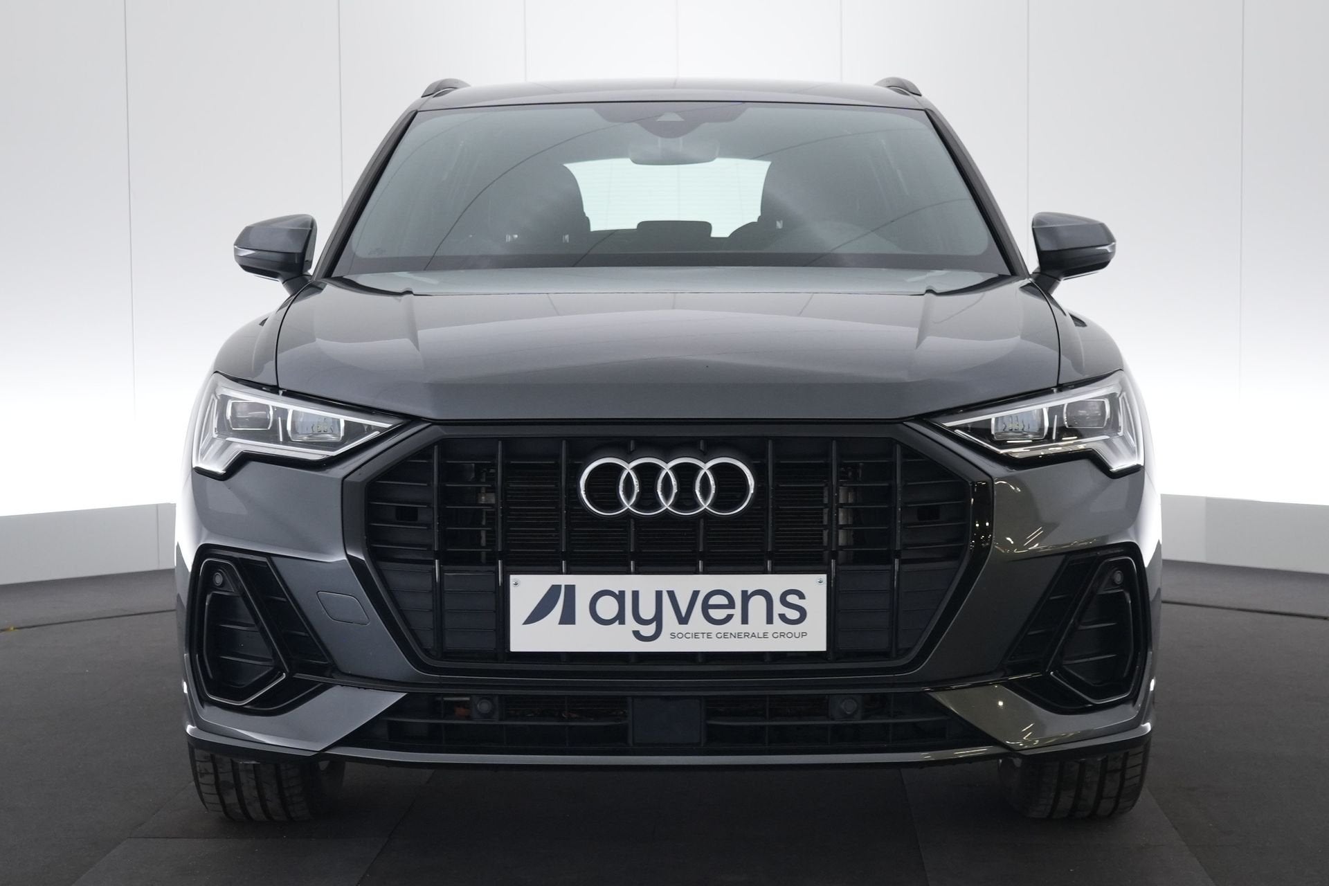 (2BVV071) AUDI Q3, Autos, 1395 cm³, Argent ou Gris, Entreprise, Carnet d'entretien