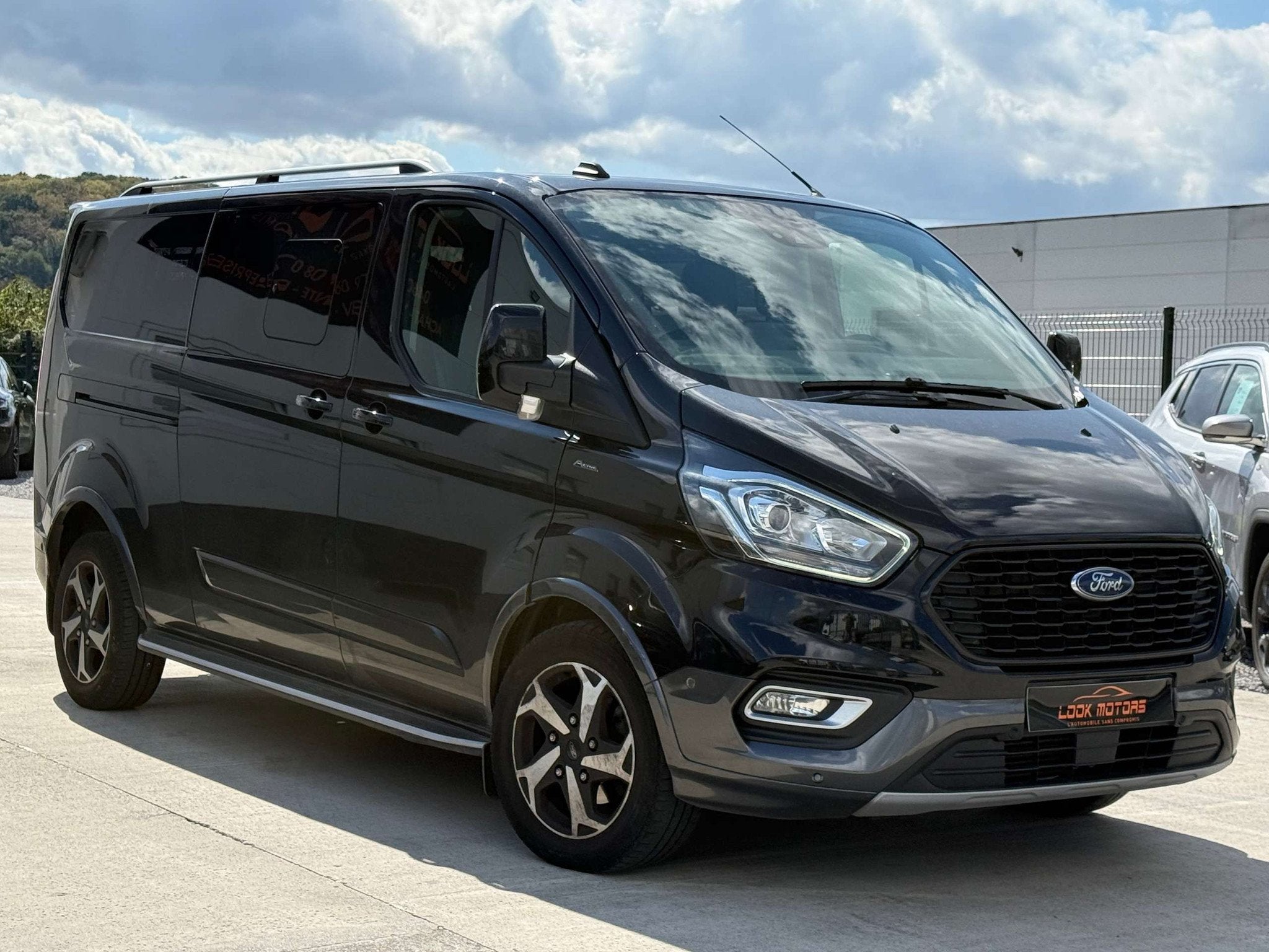 Ford Transit Custom 2.0 TDCi ACTIVE LONG CHASSIS 170cv 5 pla, Autos, Camionnettes & Utilitaires, Cuir, Achat, 227 g/km, Entreprise