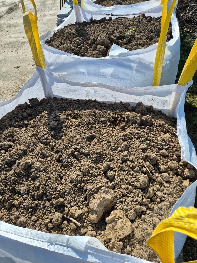 aanvulaarde, bemeste tuingrond, teeltaarde, zwarte grond, Ophalen, Tuinaarde