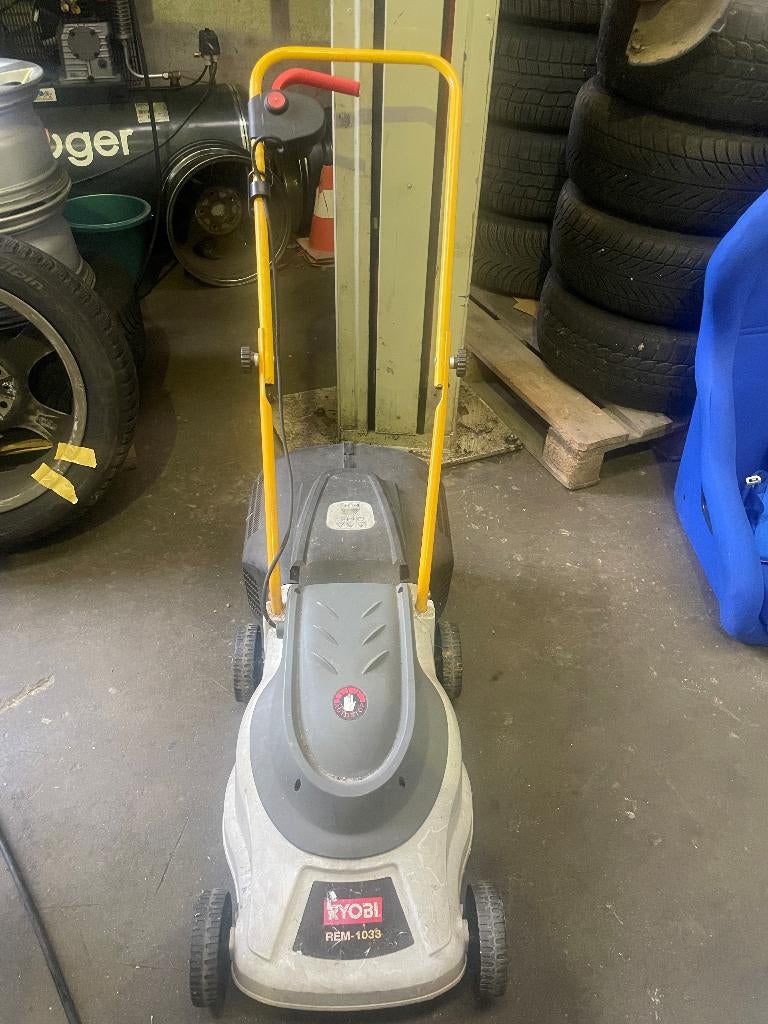 Grasmaaier, Moins de 30 cm, Enlèvement, Utilisé, Ryobi