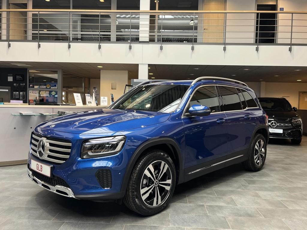 Mercedes-Benz GLB GLB 180 Essential Line Nieuwe wagen, Auto's, Mercedes-Benz, Zwart, 4 cilinders, Bedrijf, 5 zetels