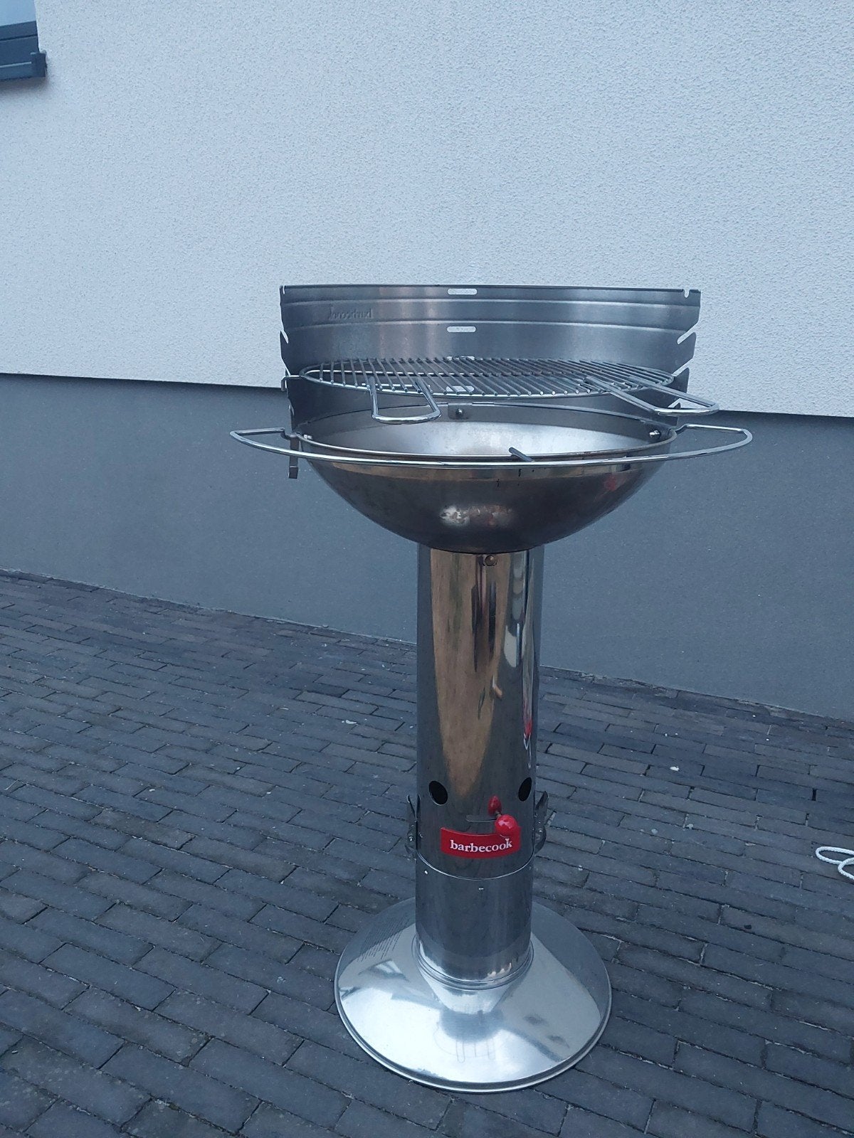 Barbecue in RVS, Enlèvement