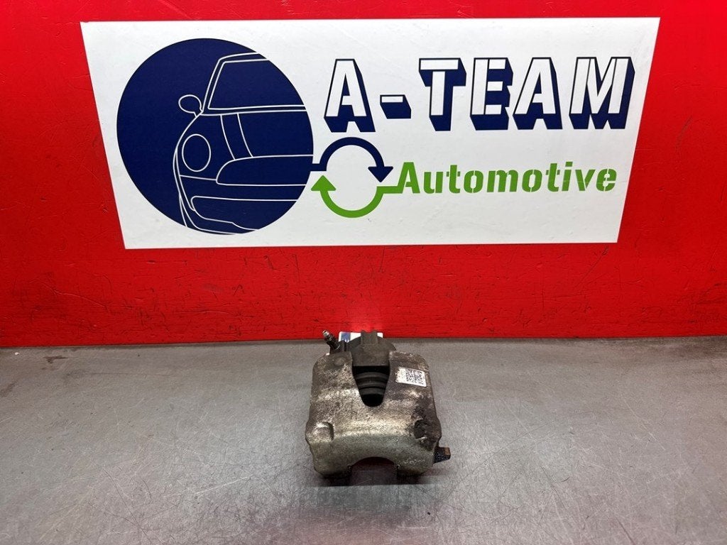 ETRIER DE FREIN AVANT DROIT ABS Audi A1 Sportback (GBA), Auto-Union-Straße  1,
85057  Ingolstadt, DE, Info@audi.de, Audi, Utilisé