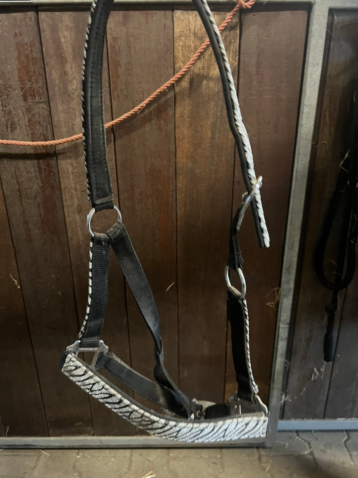 Halsters maat cob te koop, Dieren en Toebehoren, Paarden en Pony's | Hoofdstellen en Tuigage, Ophalen, Zilver, Verstelbaar, Zo goed als nieuw