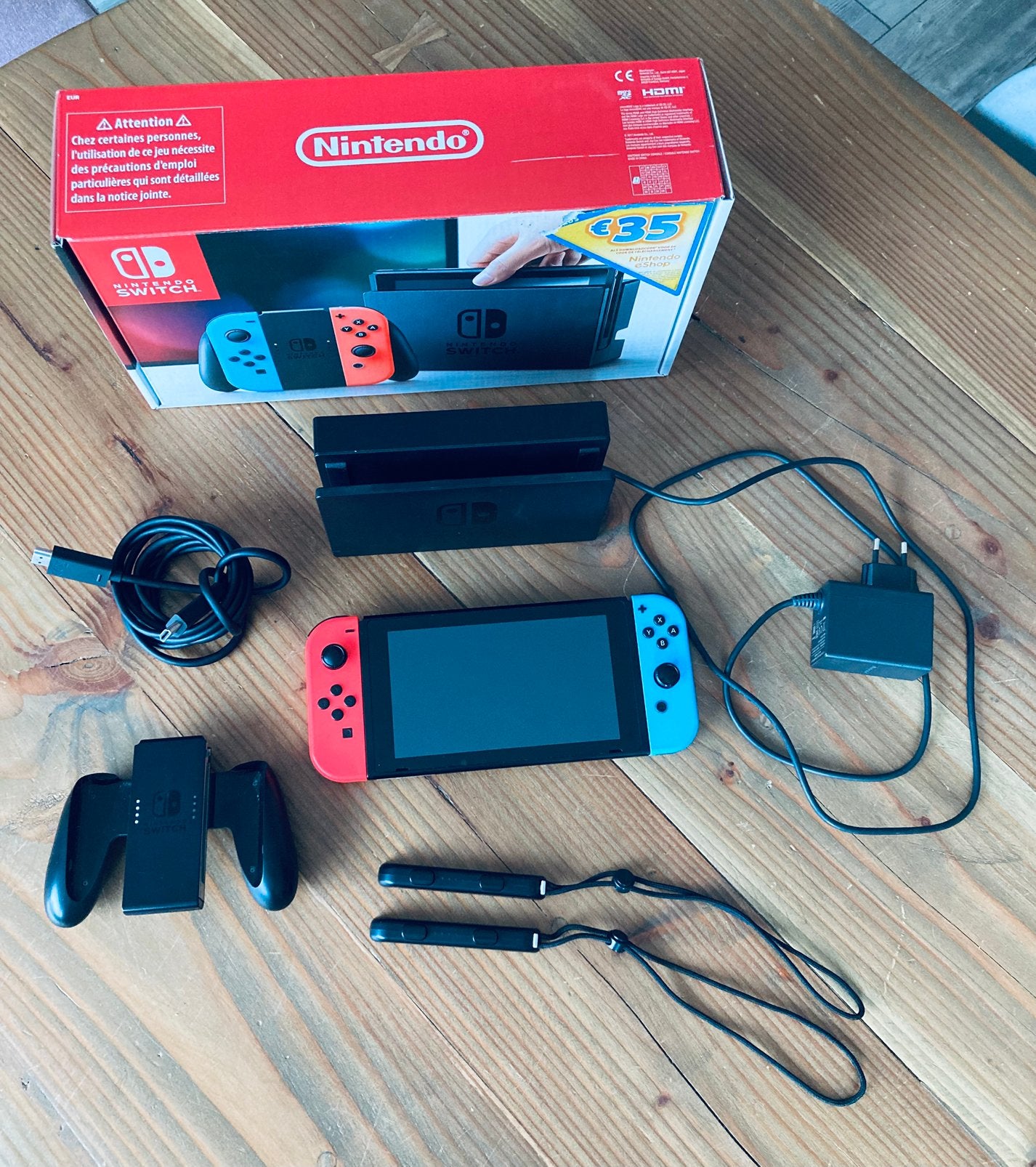 Nintendo Switch / spellen apart niet in de prijs inbegrepen, Ophalen, Gebruikt, Met 2 controllers, Switch Original