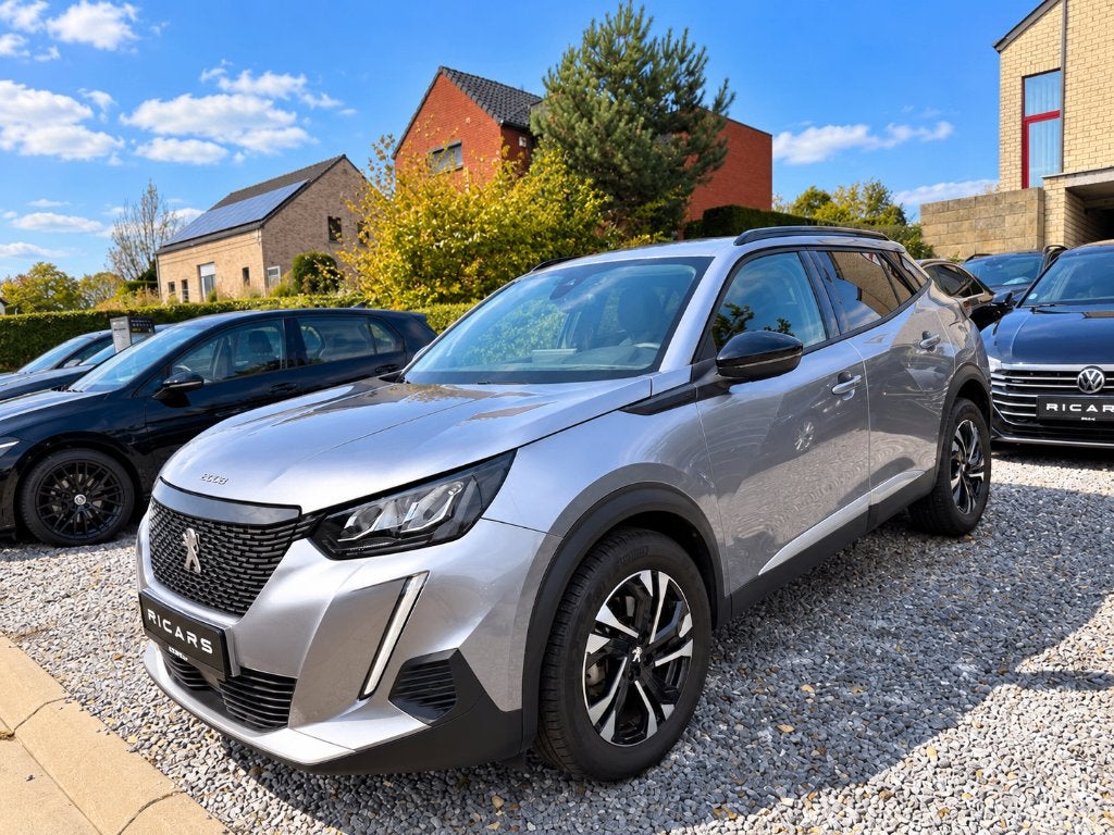 Peugeot 2008 BlueHDi 130 Allure Pack Camera Carnet GARANTIE, 4 cilinders, Leder en Stof, 5 deurs, SUV of Terreinwagen