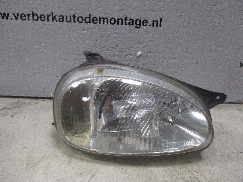 KOPLAMP RECHTS Opel Corsa B (73 / 78 / 79) (90386290), Gebruikt, Valeo, Opel, 100, rue de Courcelles
75017  Paris, FR