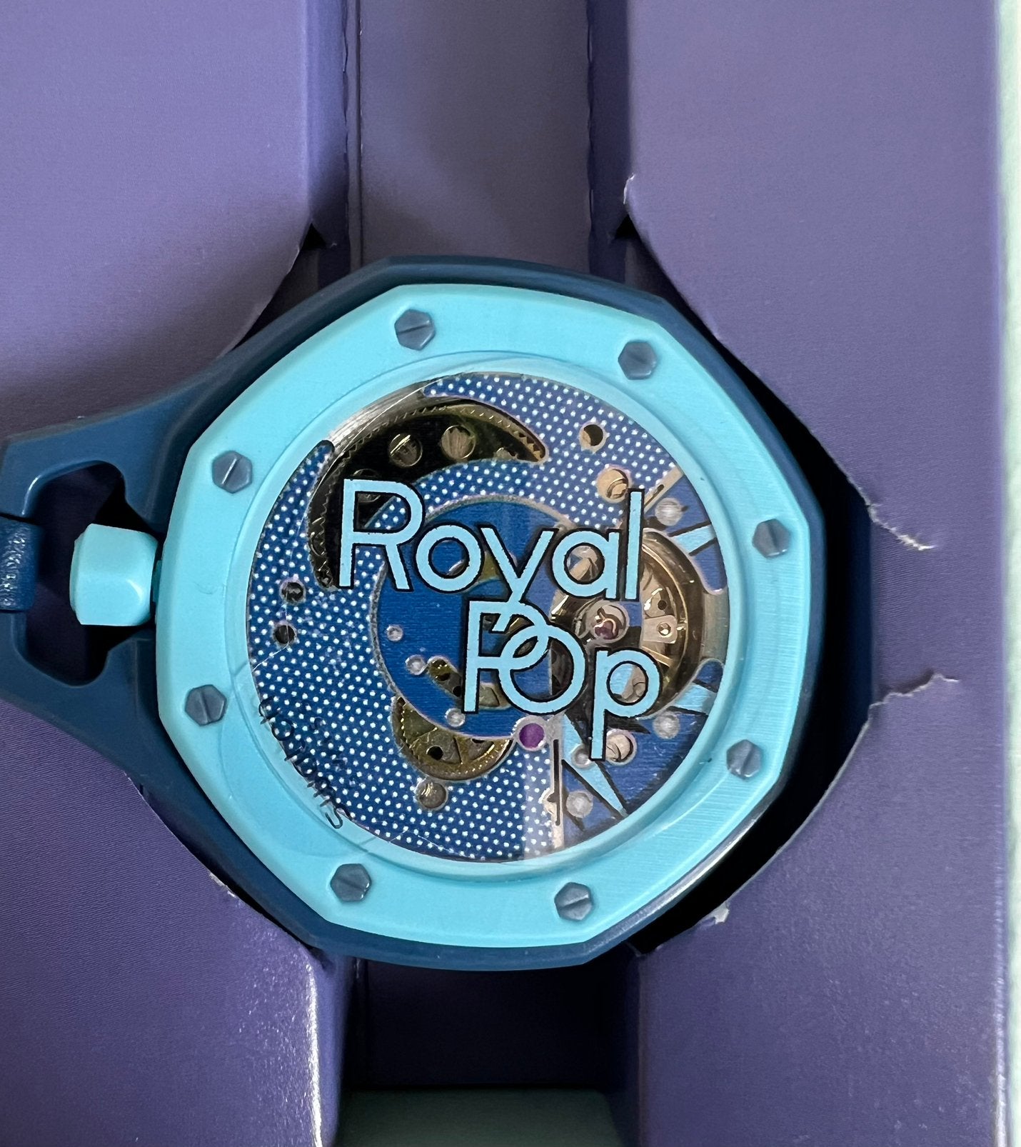Royal pop Ap swatch, Enlèvement ou Envoi, Comme neuf