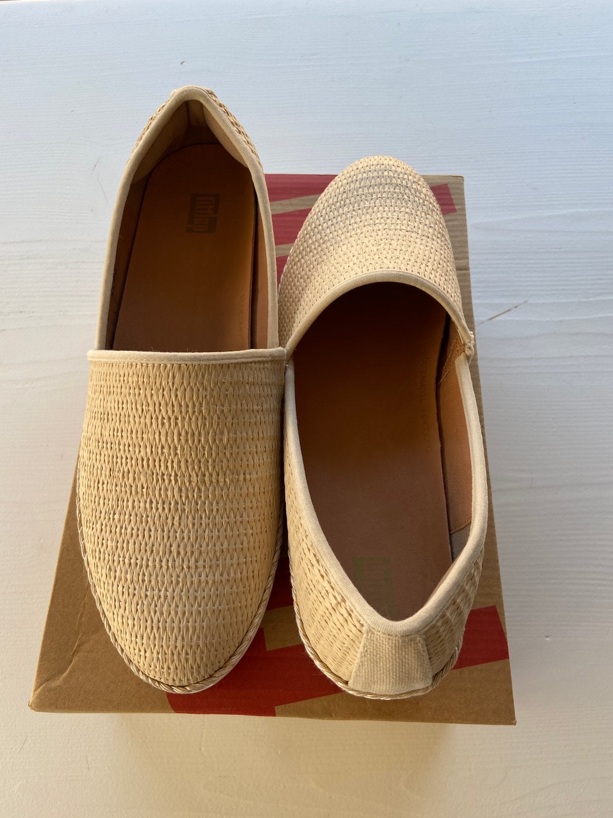 Fitflop loafers beige, maat 42, nieuwstaat, Kleding | Dames, Schoenen, Ophalen, Nieuw, Instappers, Beige