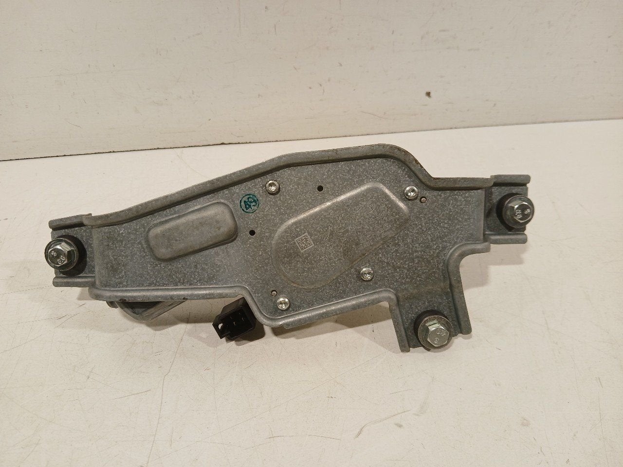 Ruitenwissermotor achter Land Rover Discovery, Onderdelen@venauto.nl, Van der Ven Autorecycling B.V., Ettenseweg 76, 4706 PB Roosendaal, The Netherlands