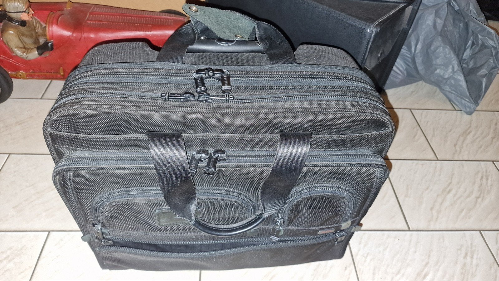 Slief/chariot d'affaires de luxe à roulettes TUMI Alpha — no, Enlèvement ou Envoi