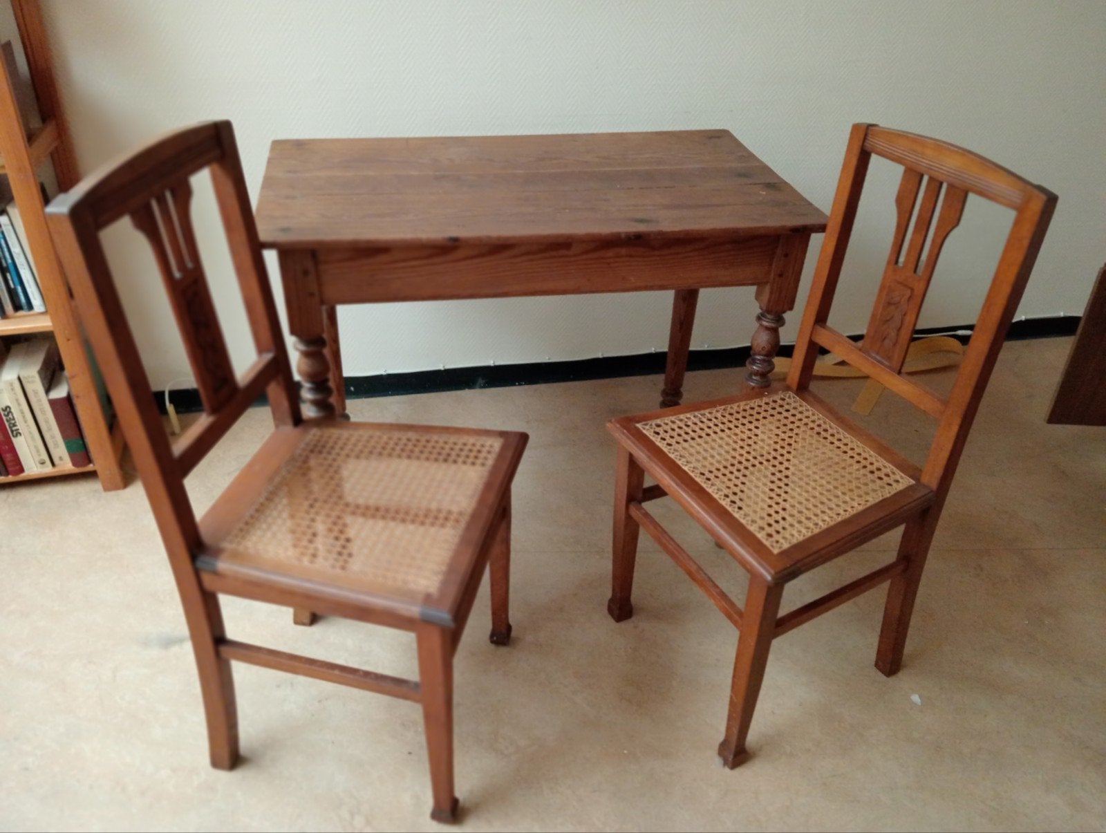 Ensemble table et 2 chaises, Enlèvement