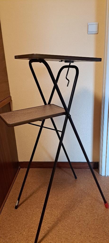 SUPPORT POUR PROJECTEUR DE DIAPOSITIVES, Enlèvement ou Envoi, Comme neuf