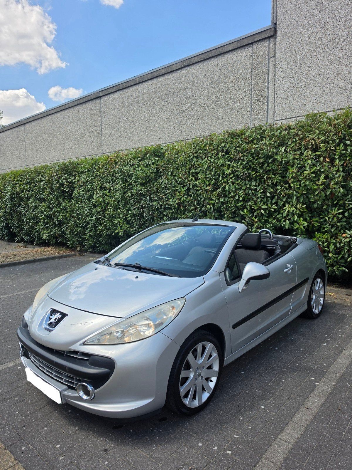 Peugeot 207 CC Essence 145.000km, Autos, Achat, Cabriolet, Particulier, Euro 4